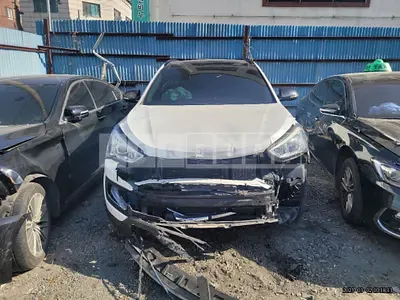 Photo 1 of 20: 2014 Hyundai Santa Fe, VIN KMHSW81UBFU360236 — Korean insurance auction