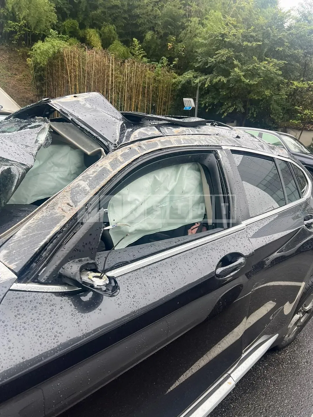 Photo 2 of 12: 2022 BMW X4 xDrive 20i, VIN WBA21DT08N9L60173 — Korean insurance auction