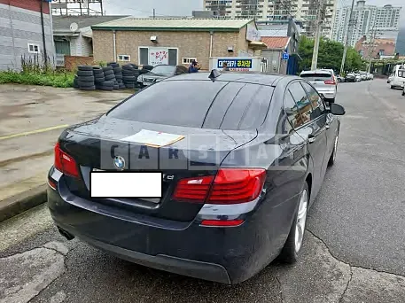 Photo 2 of 9: 2016 BMW 520d, VIN WBA5E5102GG074098 — Korean insurance auction