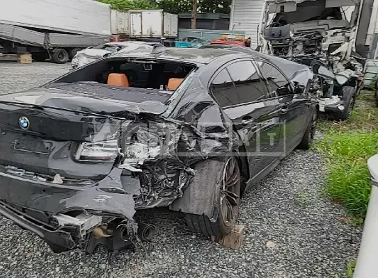 Photo 2 of 9: 2018 BMW M5, VIN WBSJF0108JG966924 — Korean insurance auction