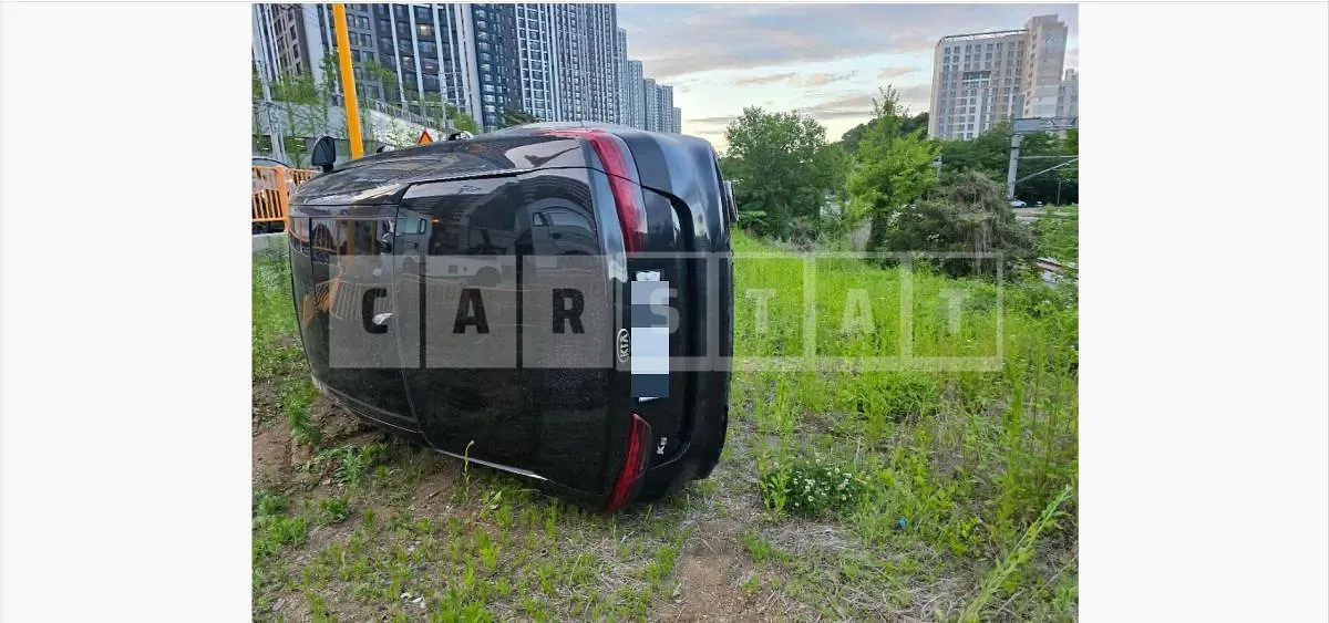 Photo 2 of 11: 2016 Kia K5 — Korean insurance auction