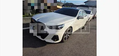 Photo 1 of 2: 2025 BMW (parts) 530i xDrive Headlamp — Korean insurance auction