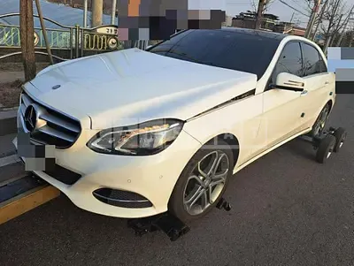 Photo 1 of 7: 2016 Mercedes-Benz E250 BlueTec 4Matic — Korean insurance auction