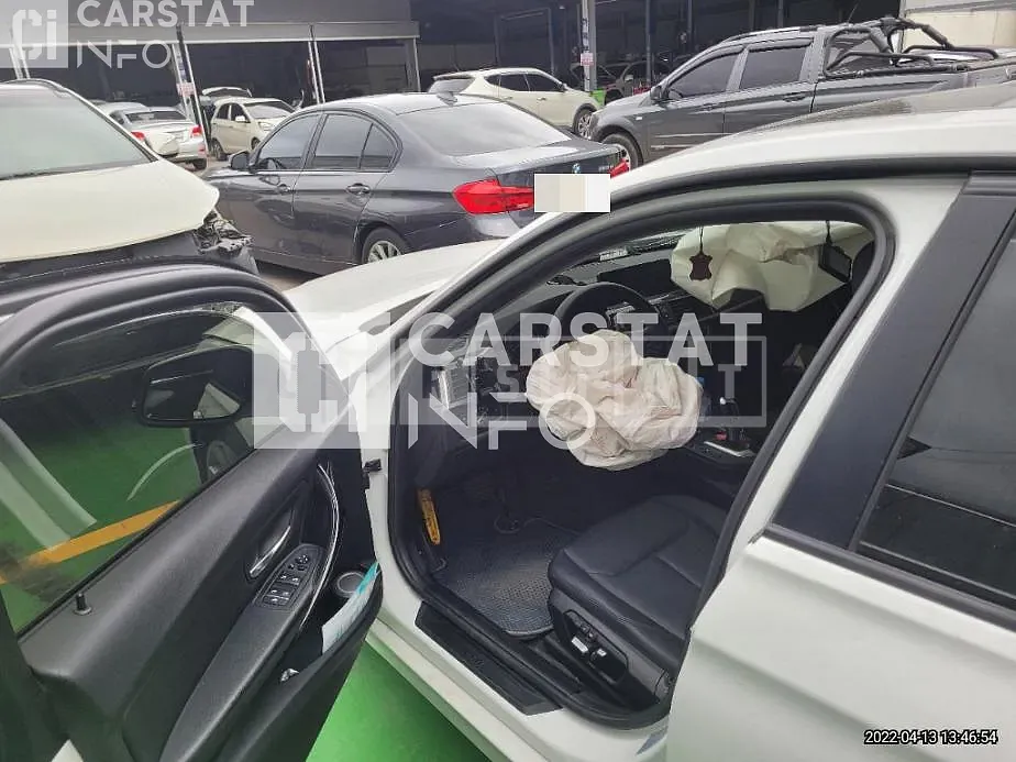 Photo 2 of 13: 2016 BMW 320d xDrive, VIN WBA8C9101HK653642 — Korean insurance auction