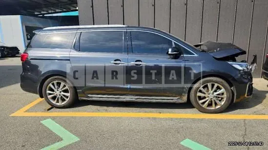 Photo 2 of 26: 2019 Kia Carnival Limousine, VIN KNAME81ABKS461663 — Korean insurance auction