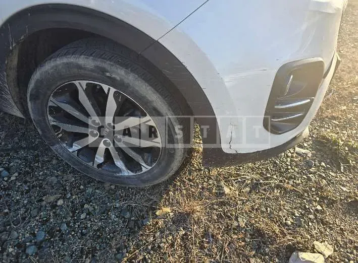 Photo 2 of 21: 2017 Kia Sportage — Korean insurance auction