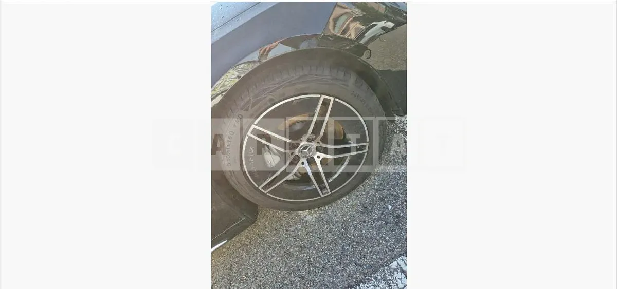 Photo 2 of 21: 2025 Mercedes-Benz E 300 4Matic — Korean insurance auction