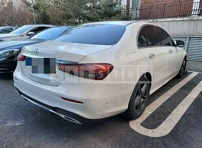 Photo 1 of 29: 2022 Mercedes-Benz E250 — Korean insurance auction