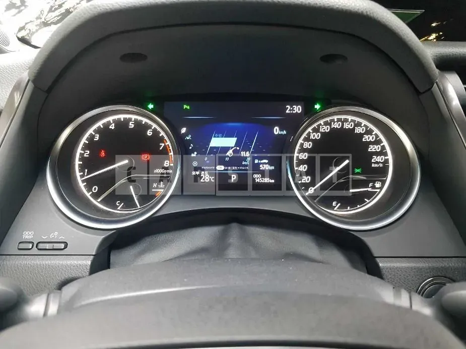Photo 2 of 11: 2019 Toyota Camry, VIN JTNB11HK8K3088732 — Korean insurance auction