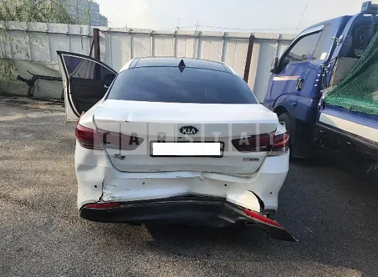 Photo 2 of 16: 2016 Kia K5, VIN KNAGU415GGA038839 — Korean insurance auction