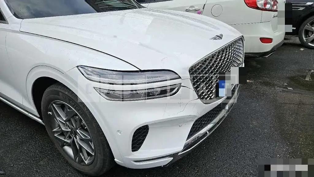Photo 3 of 3: 2023 Genesis (parts) GV70 Light — Korean insurance auction