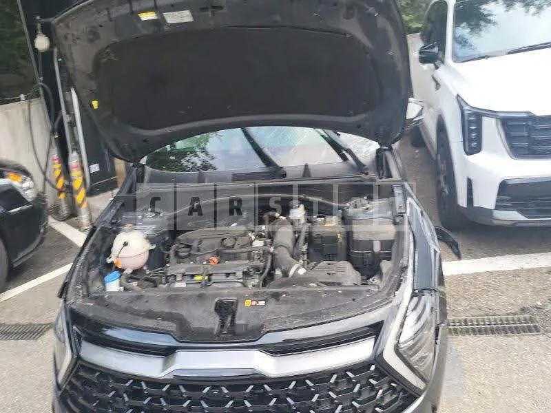 Photo 2 of 48: 2024 Kia Sportage, VIN KNAPV81BGRK286575 — Korean insurance auction