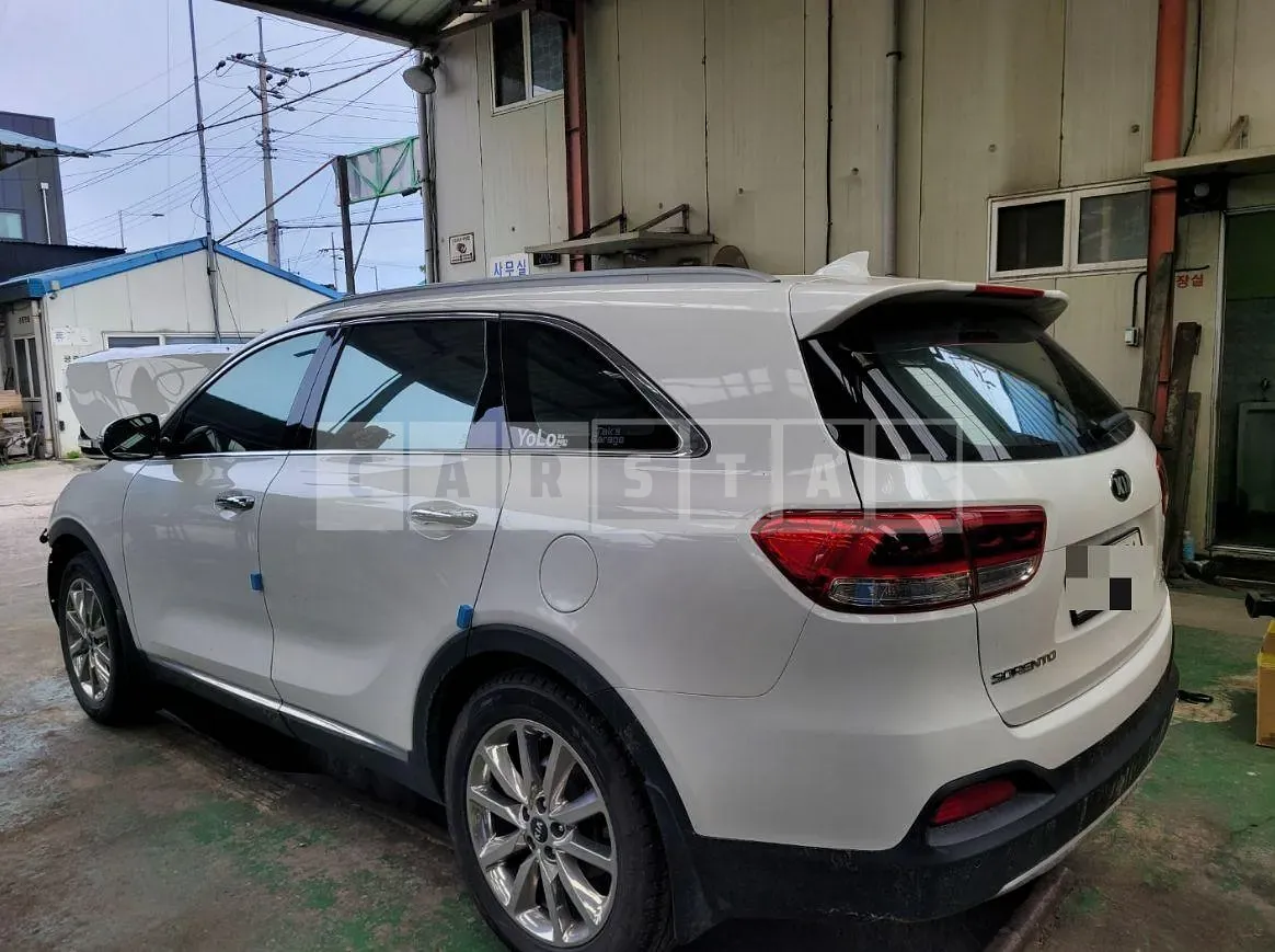 Photo 2 of 38: 2016 Kia Sorento, VIN KNAPK81ABHA292428 — Korean insurance auction