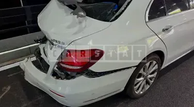 Photo 1 of 9: 2020 Mercedes-Benz E220 d 4Matic, VIN W1KZF0FB8LA769574 — Korean insurance auction