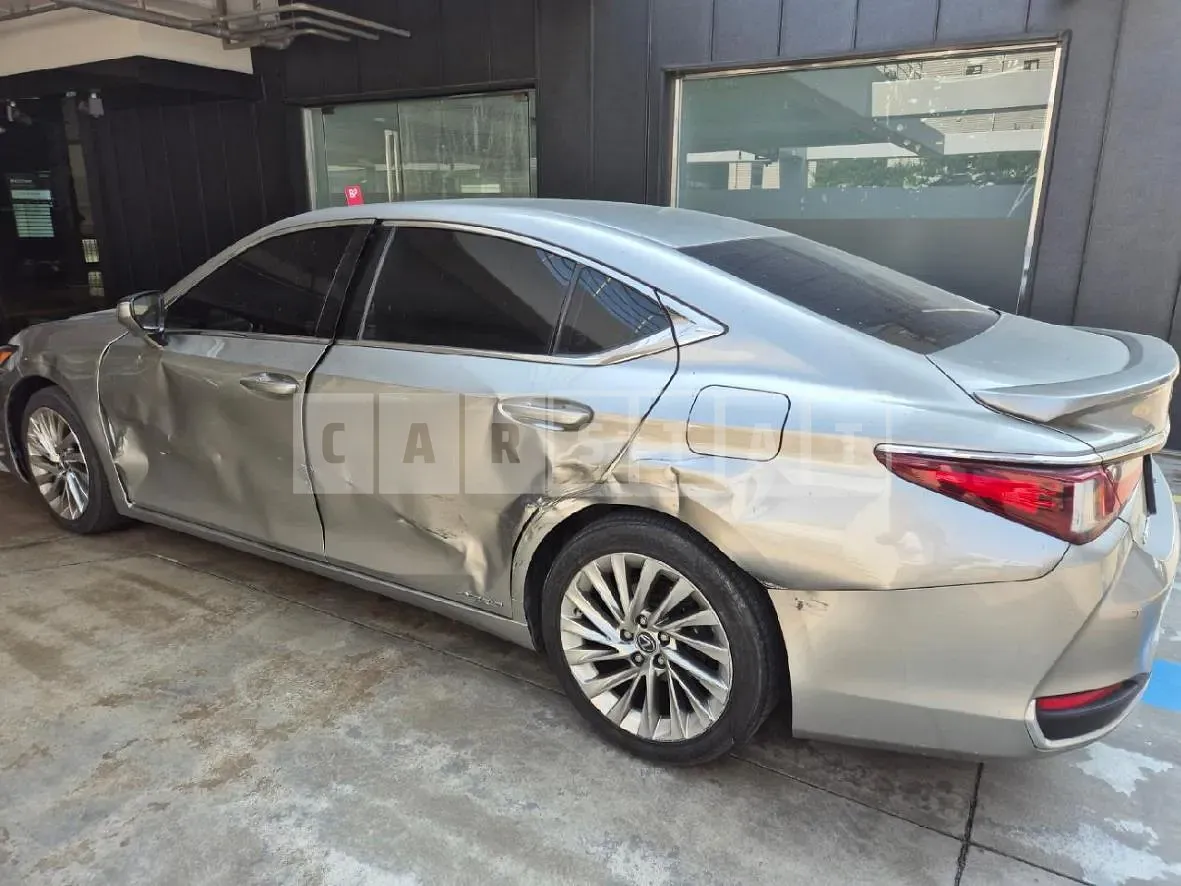 Photo 2 of 29: 2019 Lexus ES300h — Korean insurance auction