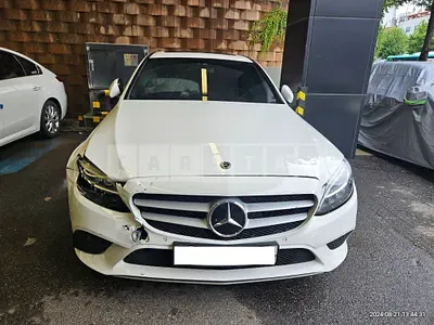 Photo 1 of 47: 2020 Mercedes-Benz C 200 — Korean insurance auction