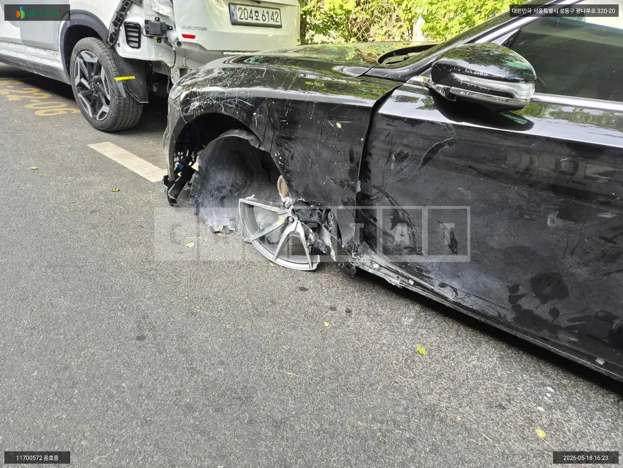 Photo 2 of 34: 2021 Genesis G70, VIN KMTG341ABMU078577 — Korean insurance auction