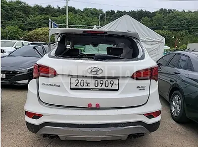 Photo 1 of 16: 2016 Hyundai Santa Fe, VIN KMHSW81XDGU634992 — Korean insurance auction