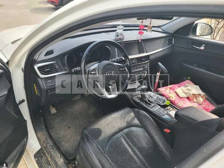 Photo 2 of 16: 2018 Kia K5, VIN KNAGT411BKA280947 — Korean insurance auction