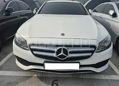 Photo 1 of 13: 2017 Mercedes-Benz E220 d 4Matic — Korean insurance auction