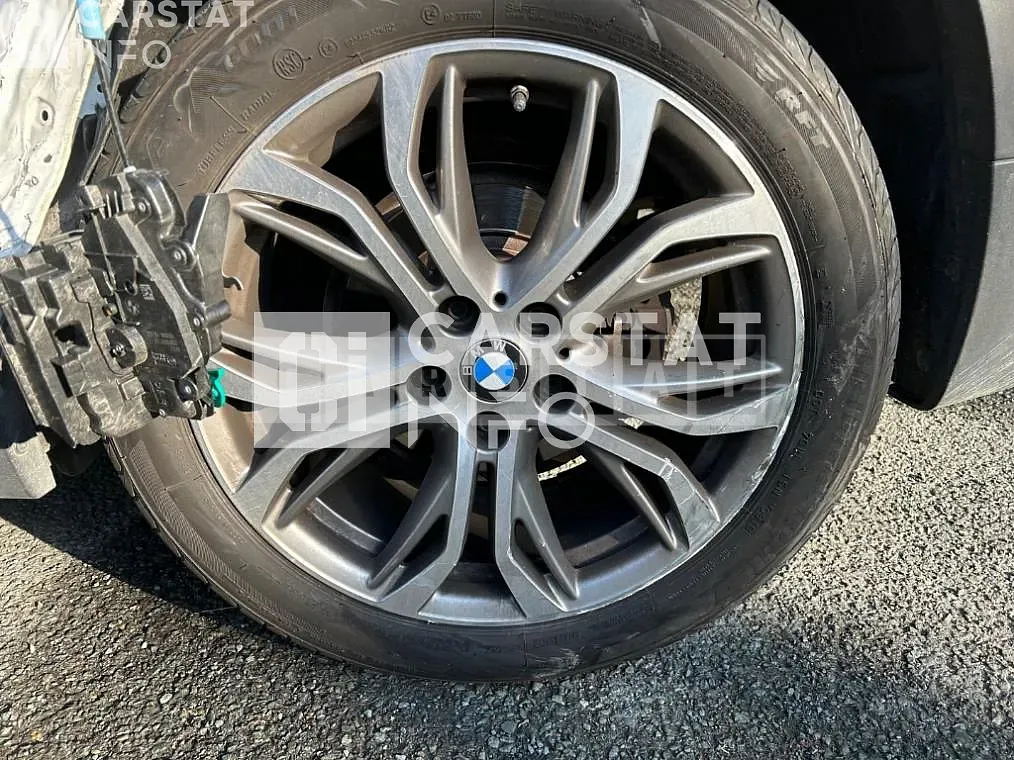 Photo 2 of 16: 2019 BMW X1 xDrive18d Entry, VIN WBAJH7101K5N05200 — Korean insurance auction
