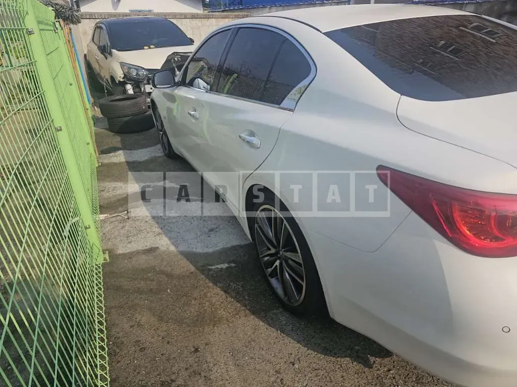 Photo 2 of 9: 2015 Infiniti Q50 2.2d, VIN JNKDV71E2FM531397 — Korean insurance auction