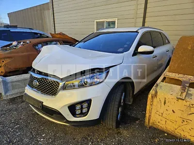 Photo 1 of 18: 2017 Kia Sorento, VIN KNAPH81ABHA338797 — Korean insurance auction