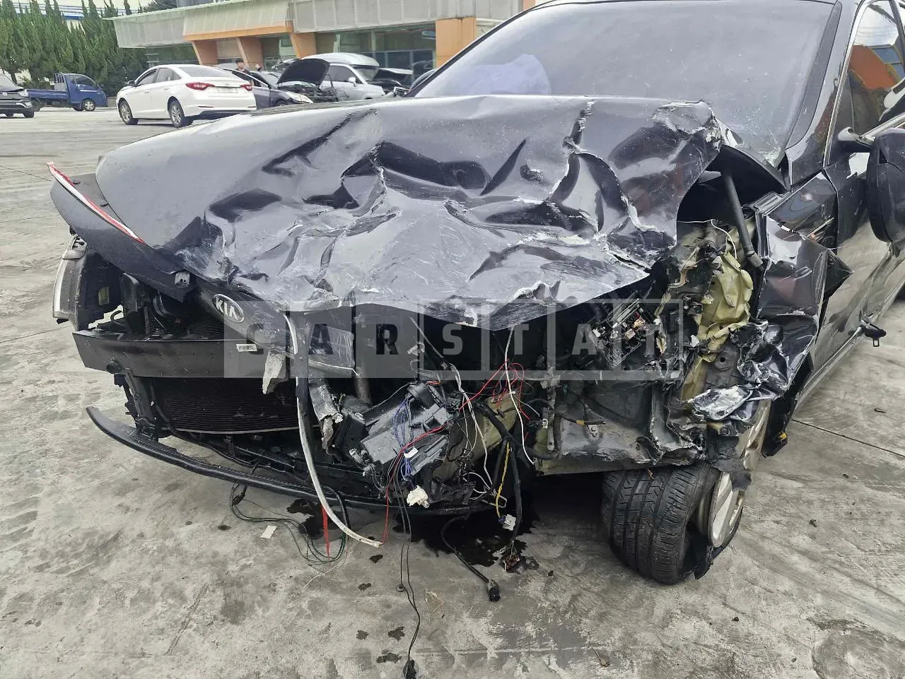 Photo 2 of 15: 2018 Kia K5, VIN KNAGT416BJA241227 — Korean insurance auction