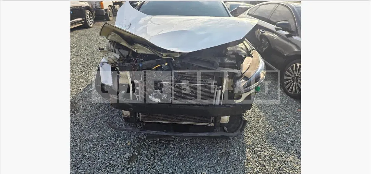 Photo 2 of 9: 2017 Kia K7 — Korean insurance auction
