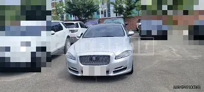 Photo 1 of 45: 2016 Jaguar XJ 3.0d, VIN SAJAA2290GNV97724 — Korean insurance auction