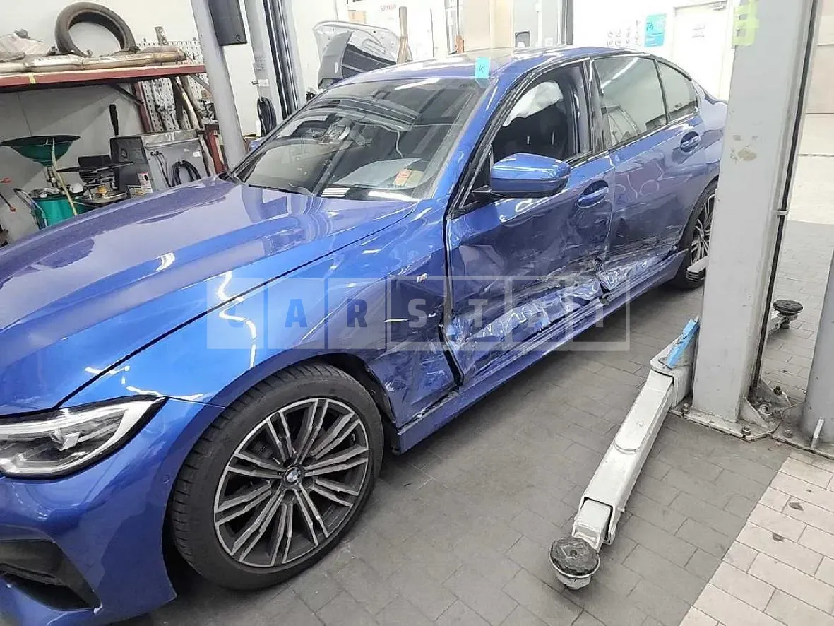 Photo 2 of 12: 2022 BMW 320i, VIN WBA5X5102NFM32295 — Korean insurance auction