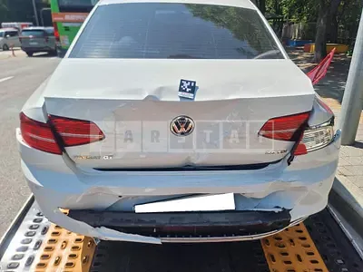 Photo 1 of 13: 2018 Volkswagen Passat GT 2.0 TDI, VIN WVWZZZ3CZJE126795 — Korean insurance auction