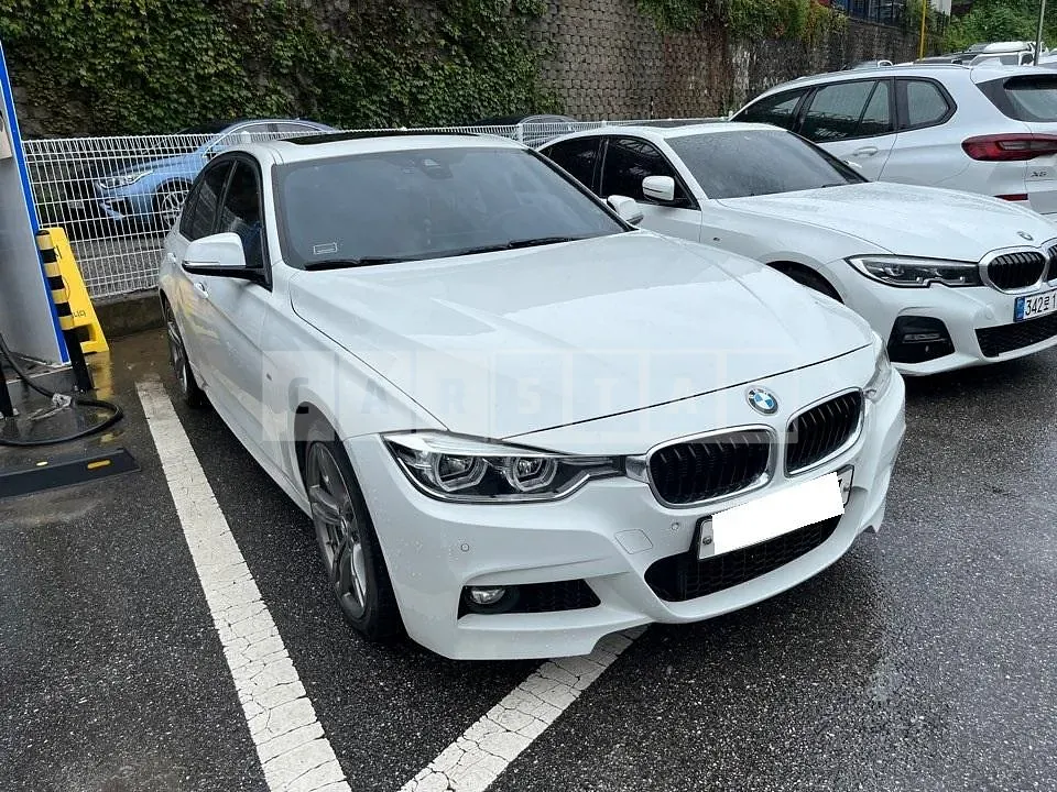 Photo 2 of 11: 2018 BMW 320i, VIN WBA8A9108JAH11878 — Korean insurance auction