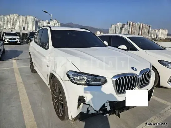 Photo 2 of 50: 2022 BMW X3 xDrive30e — Korean insurance auction