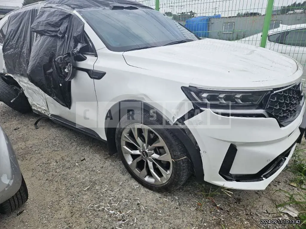Photo 2 of 15: 2021 Kia Sorento — Korean insurance auction