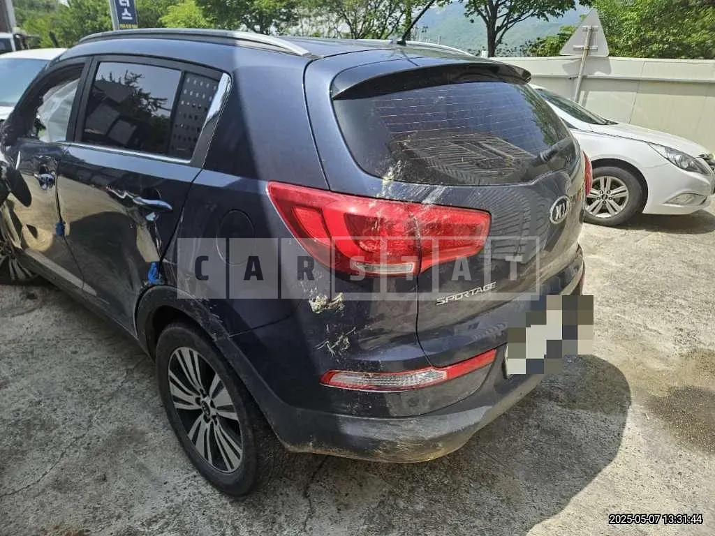 Photo 2 of 12: 2015 Kia Sportage R — Korean insurance auction