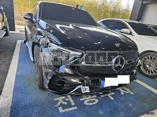 Photo 2 of 38: 2024 Mercedes-Benz GLC300 4Matic Coupe — Korean insurance auction