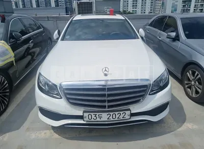 Photo 1 of 5: 2019 Mercedes-Benz E220d — Korean insurance auction