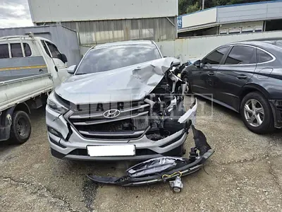 Photo 1 of 17: 2015 Hyundai Tucson, VIN KMHJ281ABGU118399 — Korean insurance auction