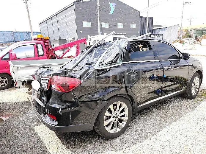 Photo 2 of 19: 2019 Kia Sorento, VIN KNAPG81BBKA526441 — Korean insurance auction