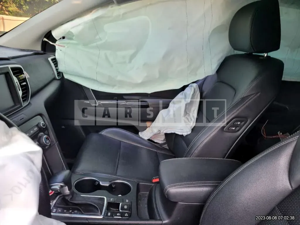 Photo 2 of 17: 2018 Kia Sportage, VIN KNAPR813BJK400565 — Korean insurance auction