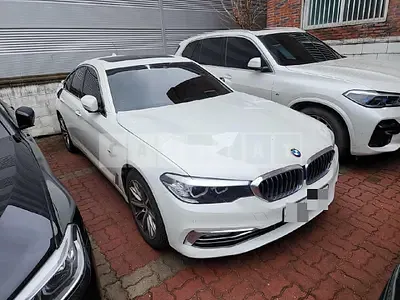 Photo 1 of 13: 2018 BMW 520i — Korean insurance auction