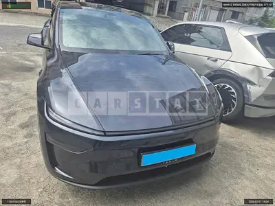 2025 Tesla Model Y RWD