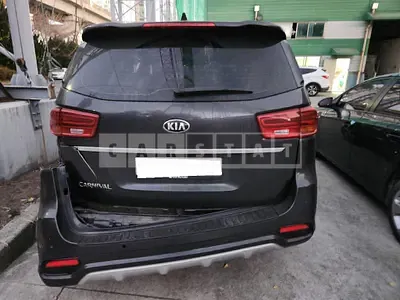 Photo 1 of 15: 2018 Kia Carnival, VIN KNAME81ABKS521583 — Korean insurance auction