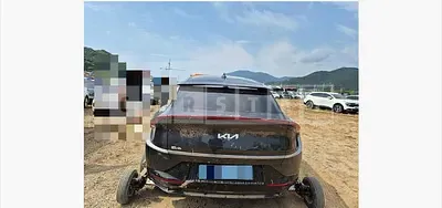 Photo 1 of 27: 2023 Kia EV6 Long Range Earth — Korean insurance auction