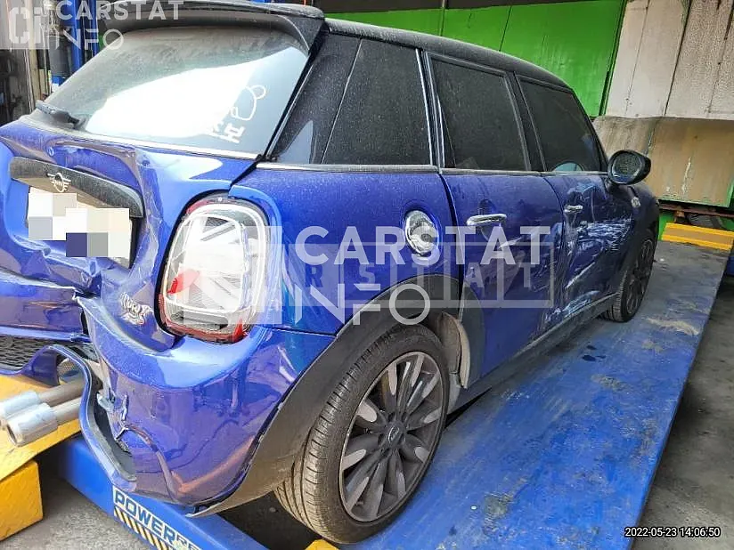 Photo 2 of 61: 2019 MINI Cooper S Five-Door, VIN WMWXV9100L2L60992 — Korean insurance auction