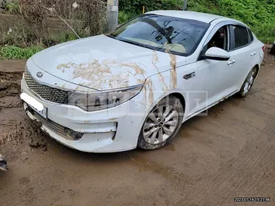 Photo 1 of 8: 2016 Kia K5, VIN KNAGU411BGA001741 — Korean insurance auction