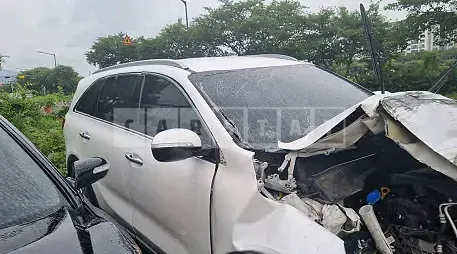 Photo 2 of 13: 2017 Kia Sorento, VIN KNAPS81ABHA357694 — Korean insurance auction