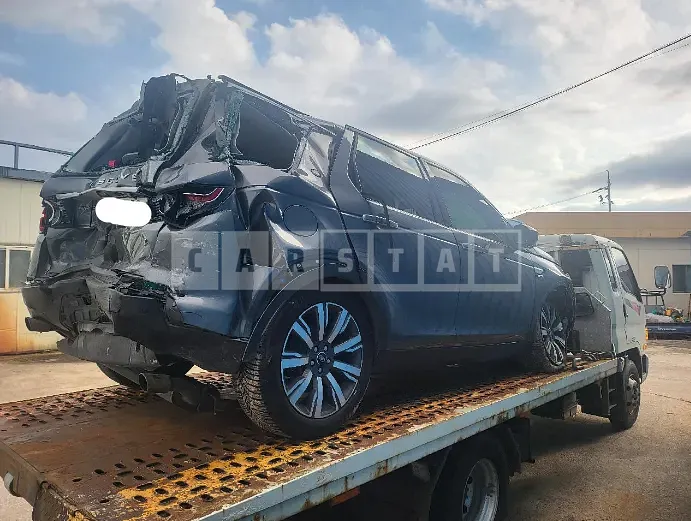 Photo 2 of 24: 2018 Land Rover Discovery Sports 2.0d, VIN SALCA2BN8JH777763 — Korean insurance auction