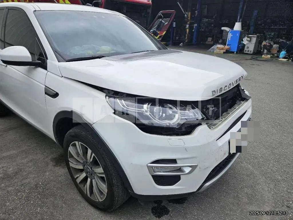 Photo 2 of 7: 2017 Land Rover Discovery Sport 2.0d — Korean insurance auction